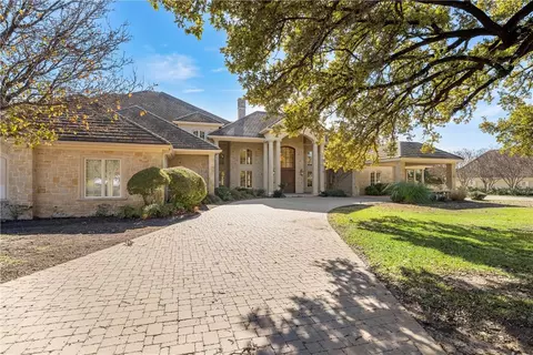 11 Club Estates Ct, Waco, TX 76710