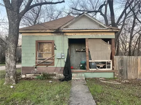 513 Maxfield St, Waco, TX 76705
