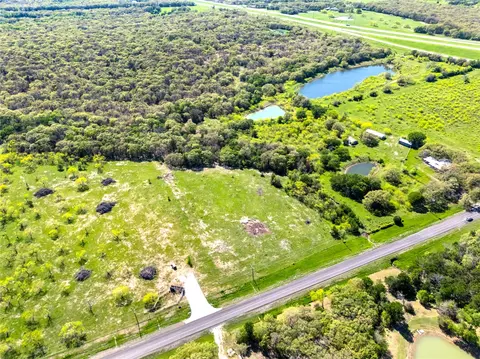 1879 Longhorn Pkwy, Axtell, TX 76624