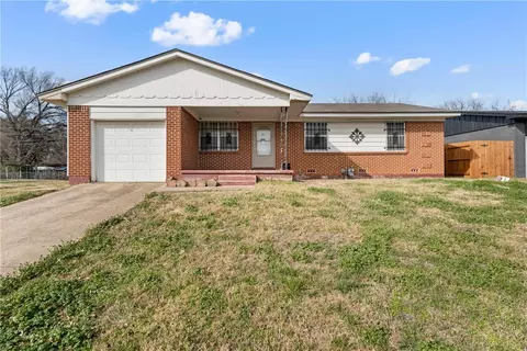 200 Waters St, Waco, TX 76704