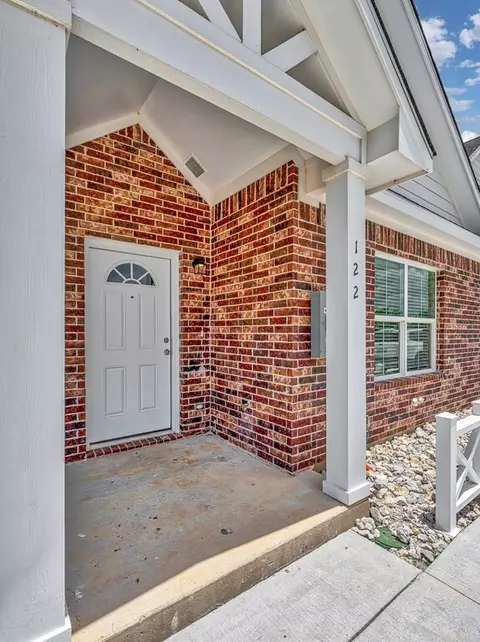 122 Morris Ct, Mcgregor, TX 76657 photo 2