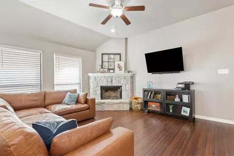 10329 Condor Loop, Waco, TX 76708 photo 3