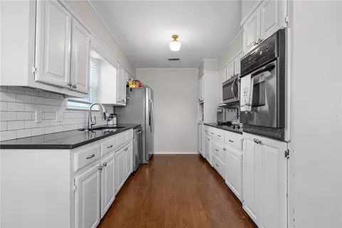 100 York Dr, Lorena, TX 76655 photo 7