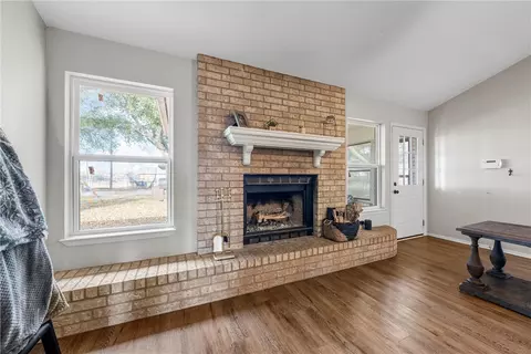 100 York Dr, Lorena, TX 76655 photo 4