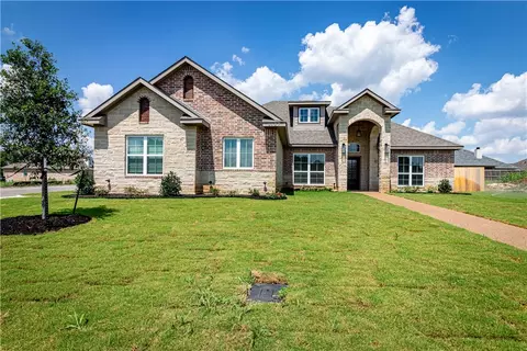 1037 Queen Elizabeth Dr, Mcgregor, TX 76657