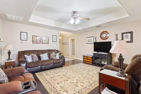10105 Colony Dr, Waco, TX 76708 photo 4
