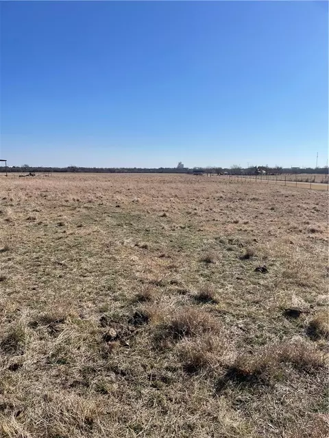 1101 Windsor Rd, Mcgregor, TX 76657 photo 3
