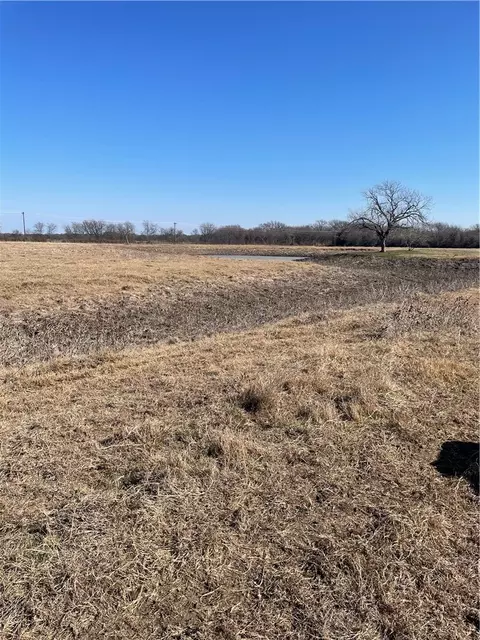 1101 Windsor Rd, Mcgregor, TX 76657 photo 8