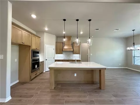 135 Lasso Loop, Lorena, TX 76655 photo 12