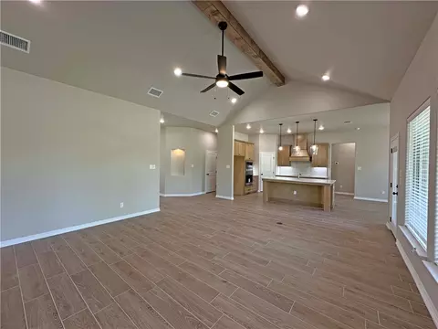 135 Lasso Loop, Lorena, TX 76655 photo 11