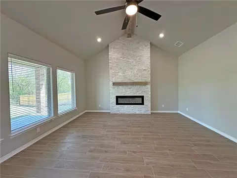 135 Lasso Loop, Lorena, TX 76655 photo 9