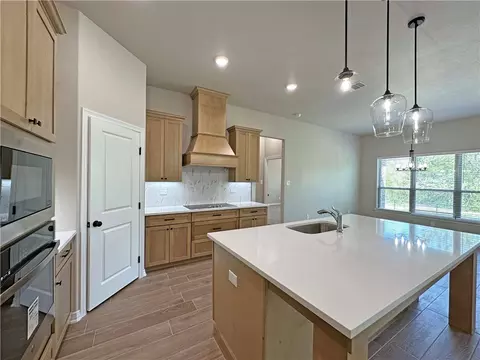 135 Lasso Loop, Lorena, TX 76655 photo 17