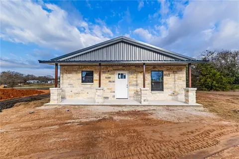 1111 E Navarro Ave, Mart, TX 76664