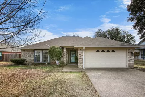 10604 Apache Dr, Waco, TX 76712