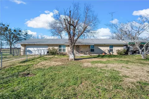 599 Cr 493, Chilton, TX 76632