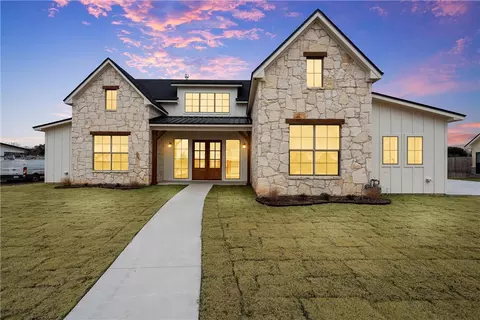 124 Big Catch Ln, Waco, TX 76706