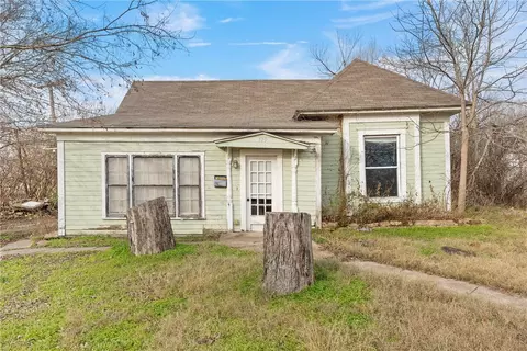 729 Chilton St, Marlin, TX 76661
