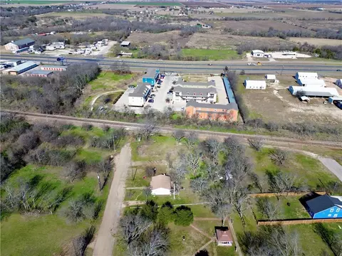 100 Rogers St, Mcgregor, TX 76657 photo 10