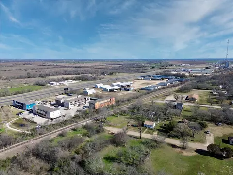 100 Rogers St, Mcgregor, TX 76657 photo 13