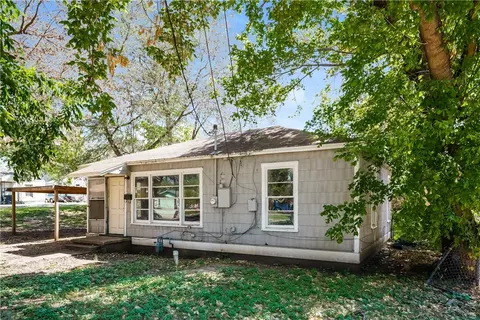 817 E Mitchell St, Waco, TX 76704 photo 3