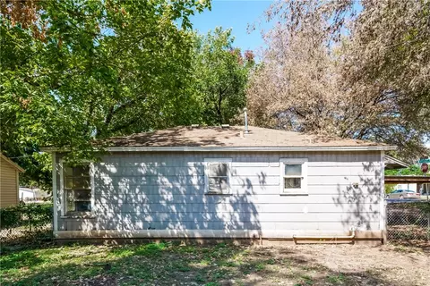 817 E Mitchell St, Waco, TX 76704 photo 13