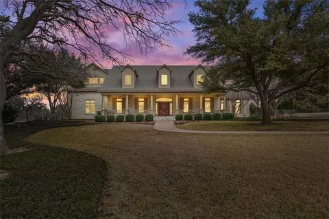 22025 Woodway Dr, Woodway, TX 76712