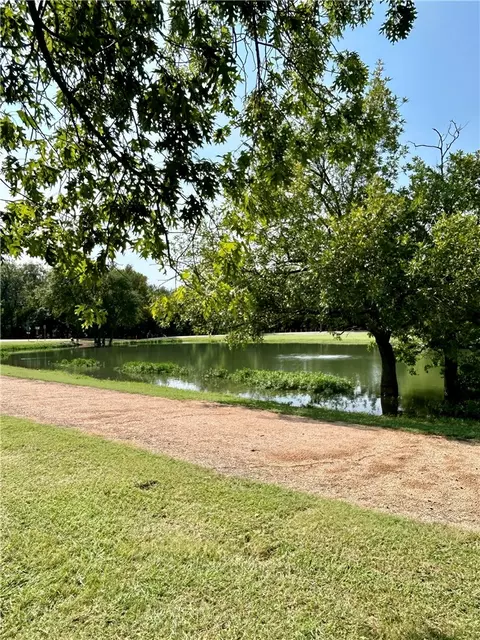View/Area - 414 Travis Dr, Mcgregor, TX 76657 photo 3 of 3