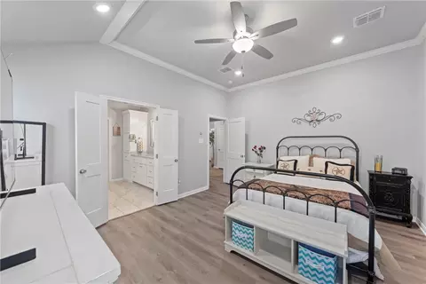Entry Way - 414 Travis Dr, Mcgregor, TX 76657 photo 2 of 2