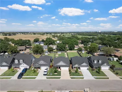 View/Area - 414 Travis Dr, Mcgregor, TX 76657 photo 1 of 3