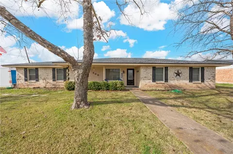900 N Bunker Dr, Robinson, TX 76706