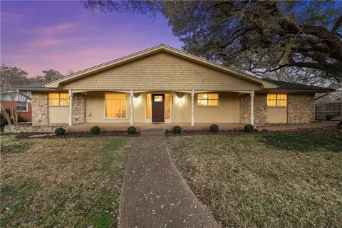 2809 Woodland Dr, Waco, TX 76710