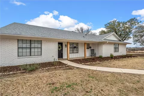 293 Bullhide Trl, Lorena, TX 76655 photo 4