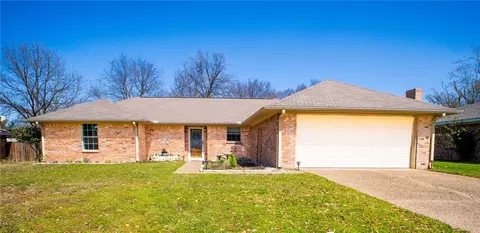 1016 Clark St, Mexia, TX 76667