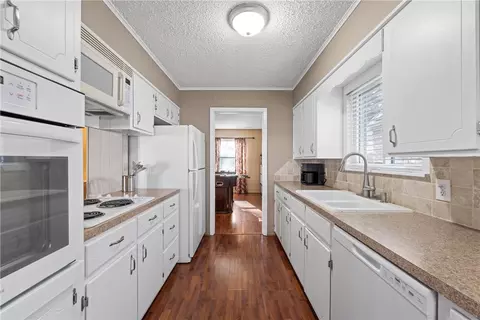 6319 May Dr, Waco, TX 76710 photo 6