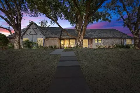 8203 Knottingham Dr, Waco, TX 76712