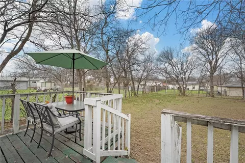 Exterior - 3613 N 21st St, Waco, TX 76708 photo 2 of 5