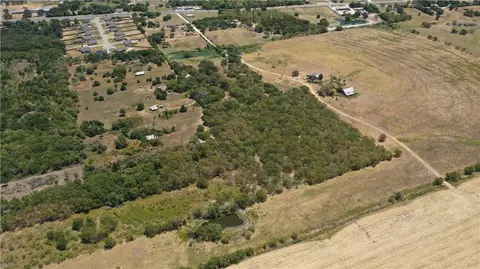 320 W Rocket Rd, Lorena, TX 76655 photo 3