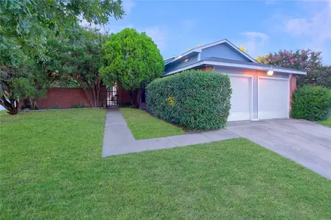 4701 Poppy Ln, Fort Worth, TX 76137