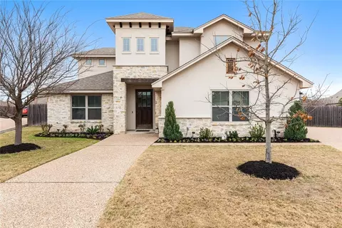 2204 Nicholas St, Woodway, TX 76712