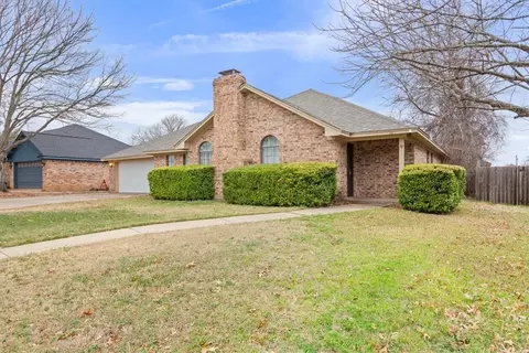 Exterior - 19 Oleander St, Waco, TX 76708 photo 2 of 7