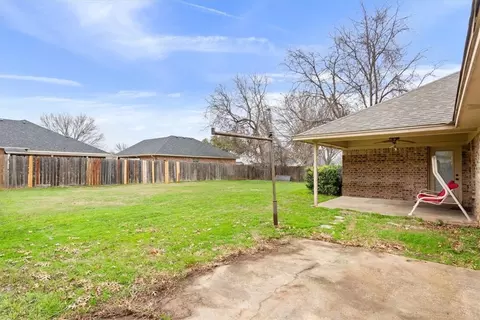 Exterior - 19 Oleander St, Waco, TX 76708 photo 5 of 7