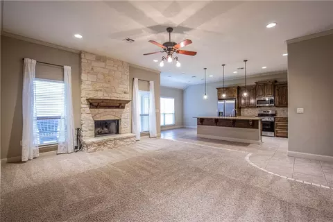 36 N Shore Cir, Waco, TX 76708 photo 3