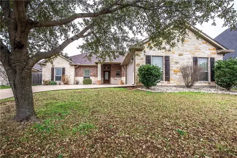 36 N Shore Cir, Waco, TX 76708