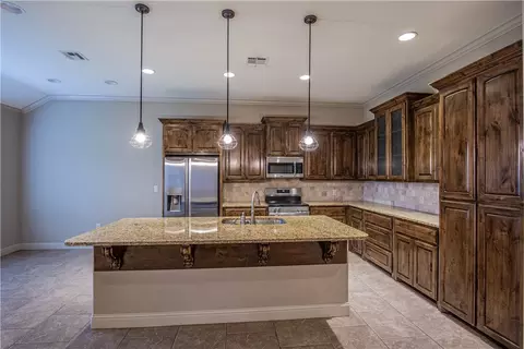 36 N Shore Cir, Waco, TX 76708 photo 4