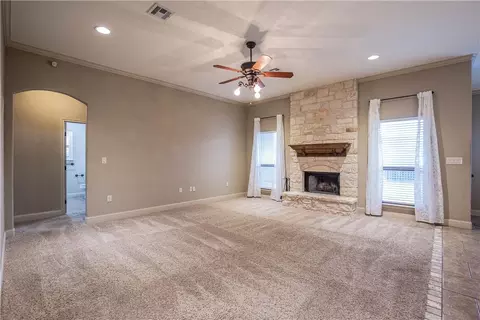 36 N Shore Cir, Waco, TX 76708 photo 2
