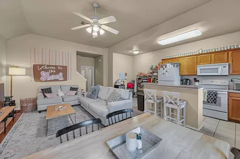 2012 S 8th St, Waco, TX 76706 photo 4