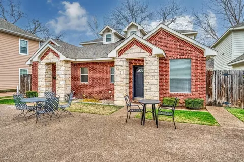 2012 S 8th St, Waco, TX 76706 photo 2