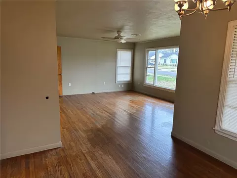 3917 N 24th St, Waco, TX 76708 photo 3
