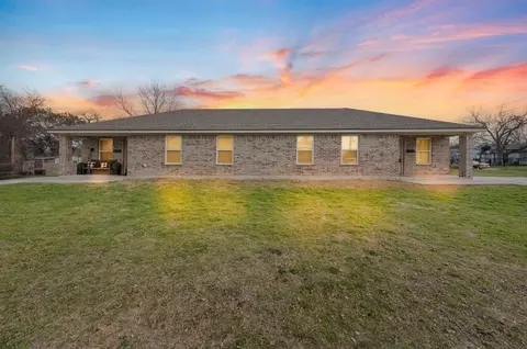 3633 N 21st St, Waco, TX 76708
