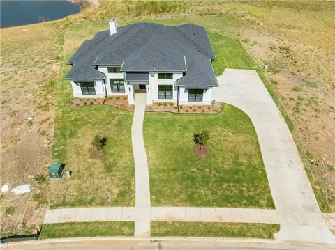 1009 Roses Run, Mcgregor, TX 76657 photo 5